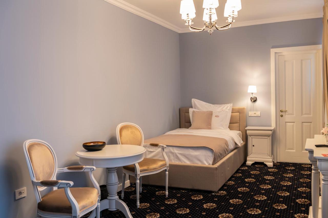 Sir Luxury Boutique Hotel Brăila Eksteriør billede