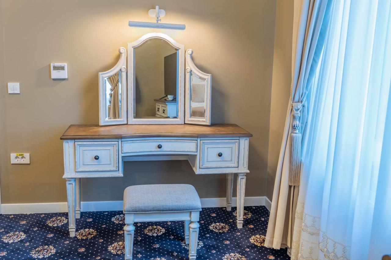 Sir Luxury Boutique Hotel Brăila Eksteriør billede
