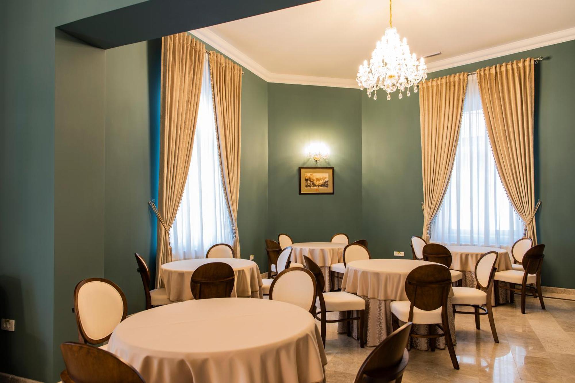 Sir Luxury Boutique Hotel Brăila Eksteriør billede