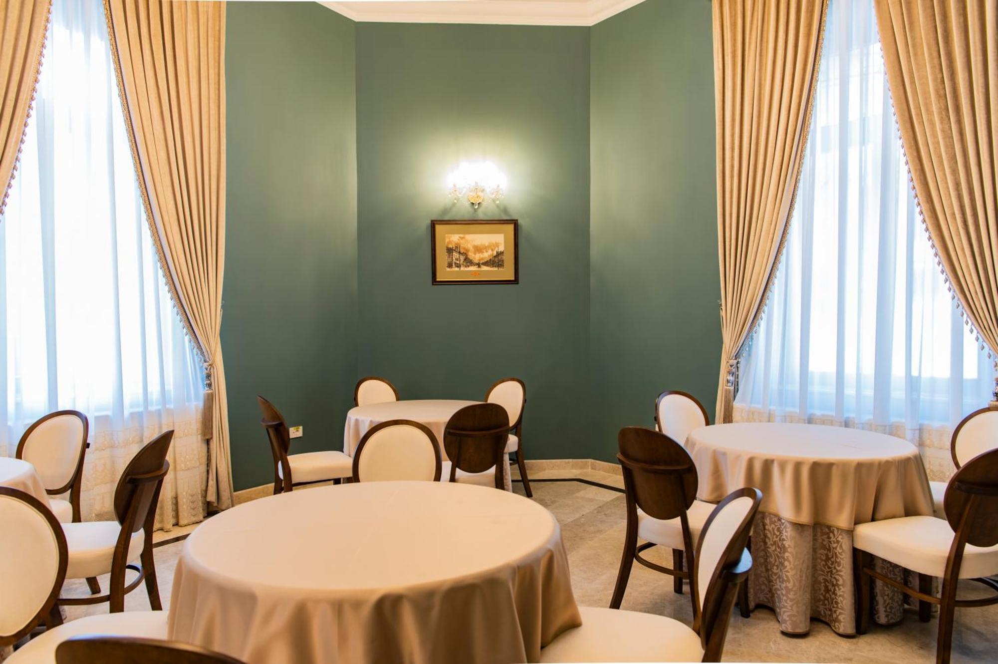 Sir Luxury Boutique Hotel Brăila Eksteriør billede