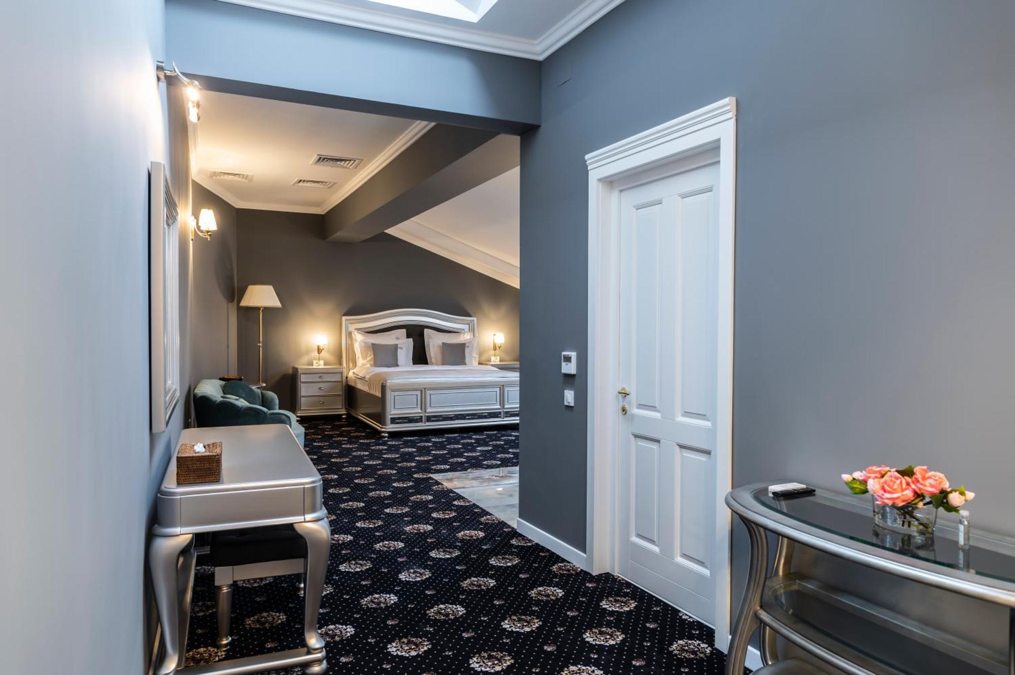 Sir Luxury Boutique Hotel Brăila Eksteriør billede