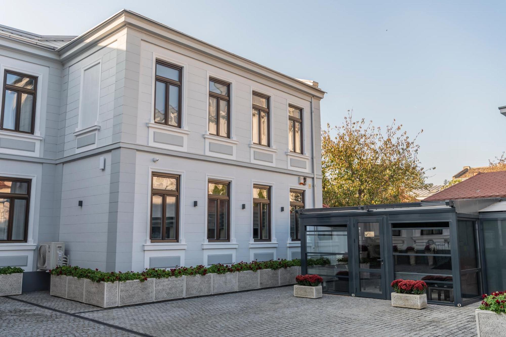Sir Luxury Boutique Hotel Brăila Eksteriør billede